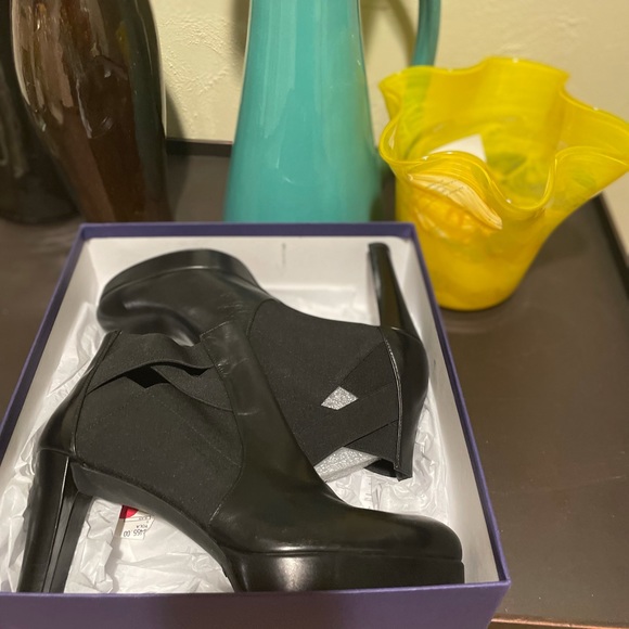 Stuart Weitzman Yola Black Calf Booties - Picture 6 of 8